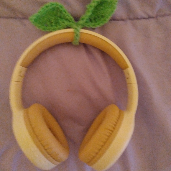 Handmade crochet Sprout headphone accessory - Picture 2 of 2